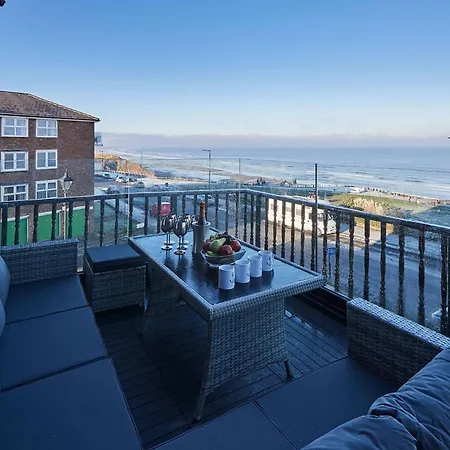 Captain'S Deck Beach Balcony Perfectlysaltburn Esterno foto