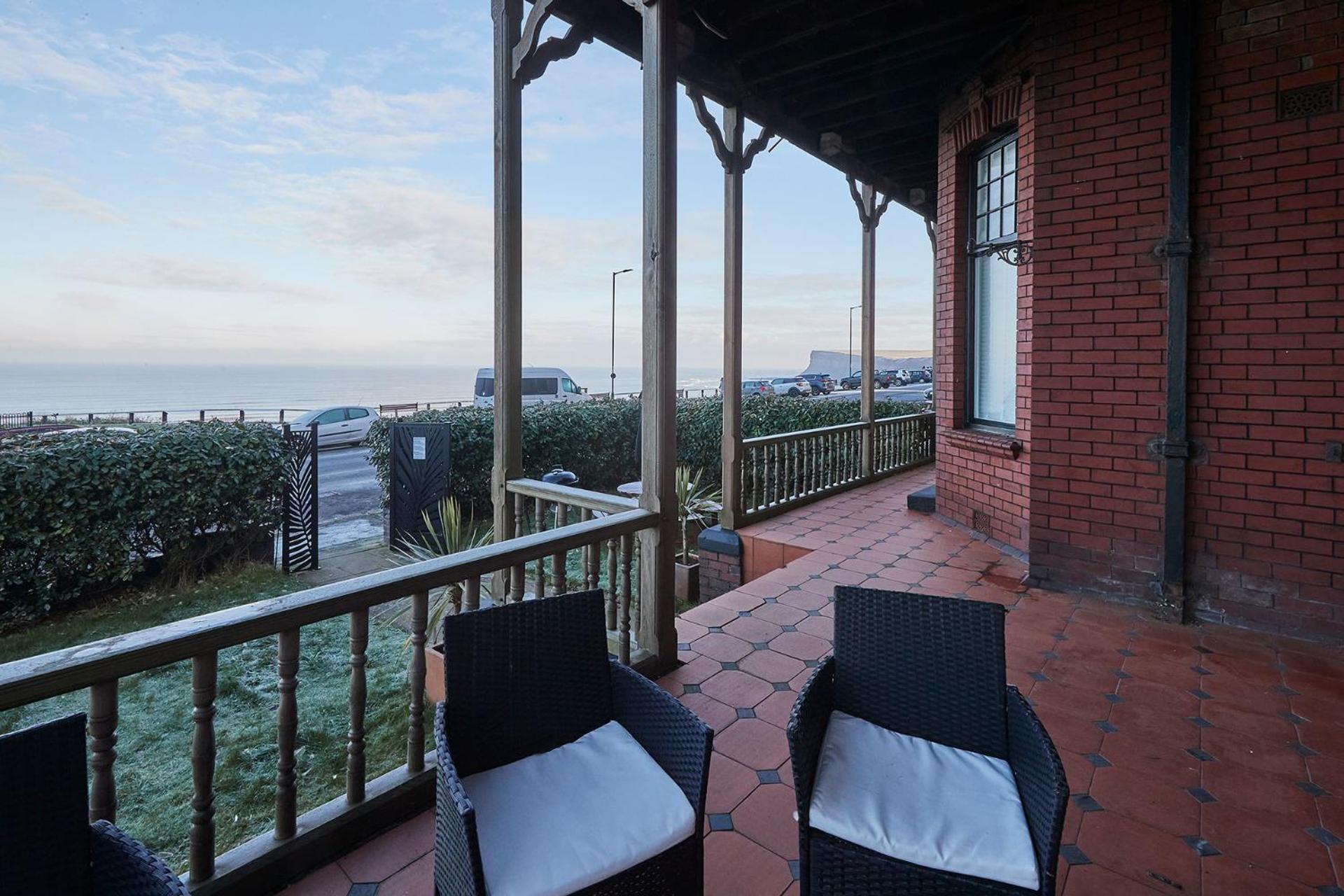 Apartment Captain's Deck Balcony Perfectlysaltburn Saltburn-by-the-Sea