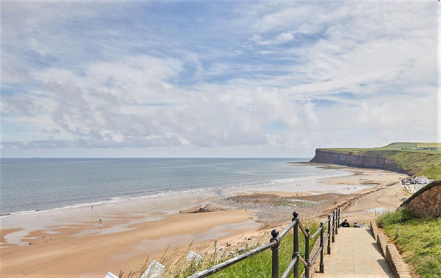 Captain's Deck Balcony Perfectlysaltburn Apartment *